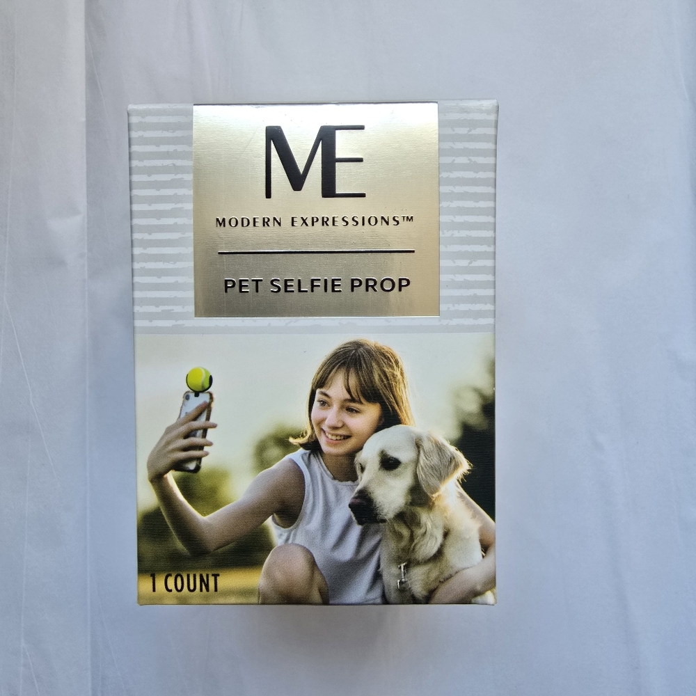 NIB Pet Selfie Prop for your Phone by Modern Expressions